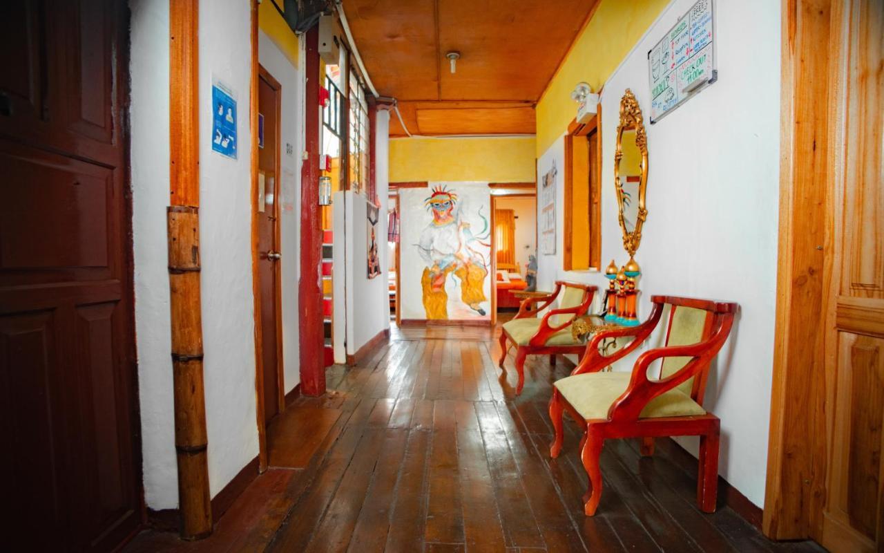 Colonial House Inn Кито Екстериор снимка