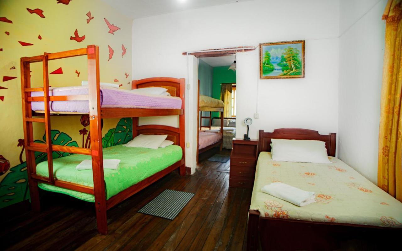 Colonial House Inn Кито Екстериор снимка