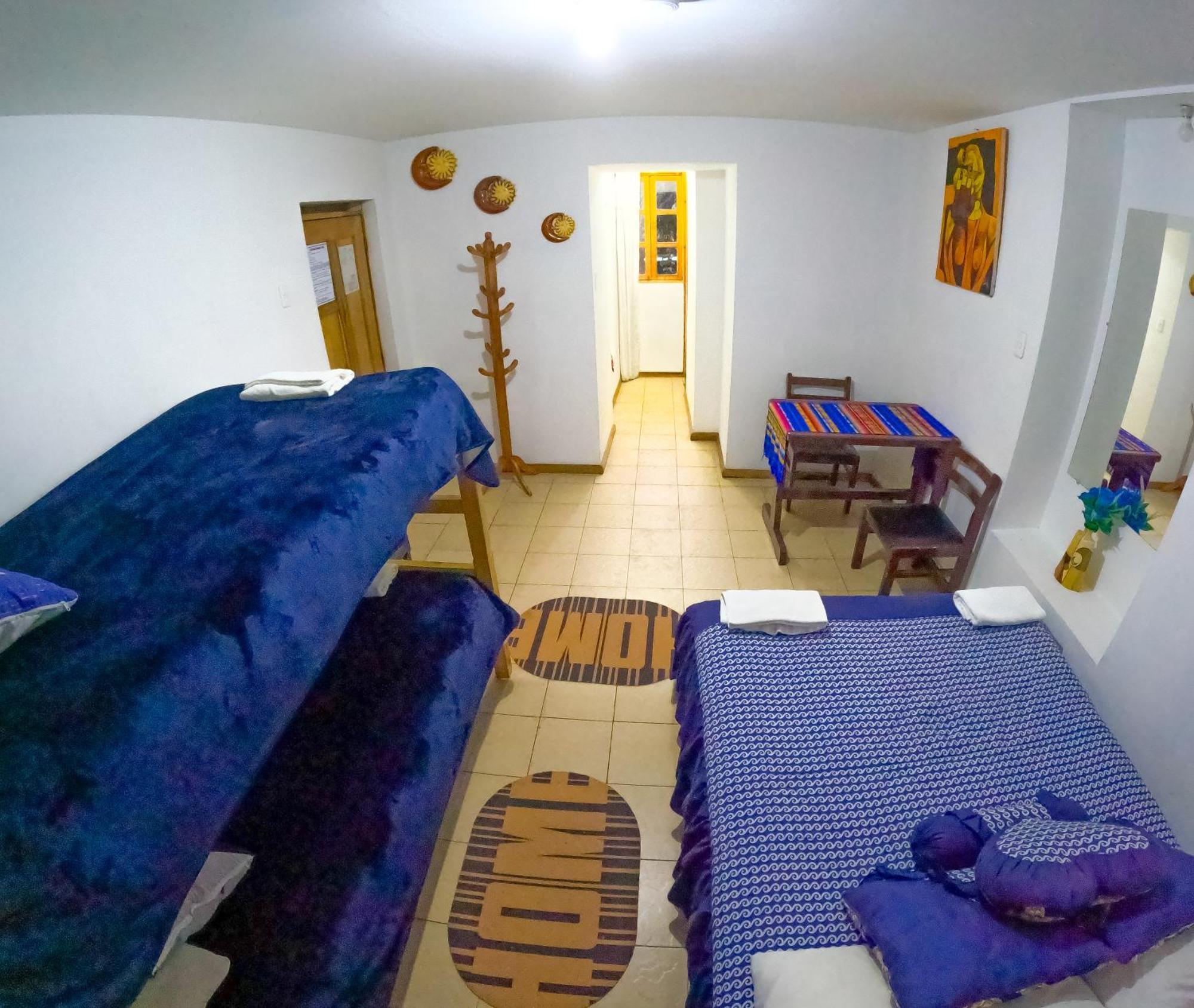 Colonial House Inn Кито Екстериор снимка