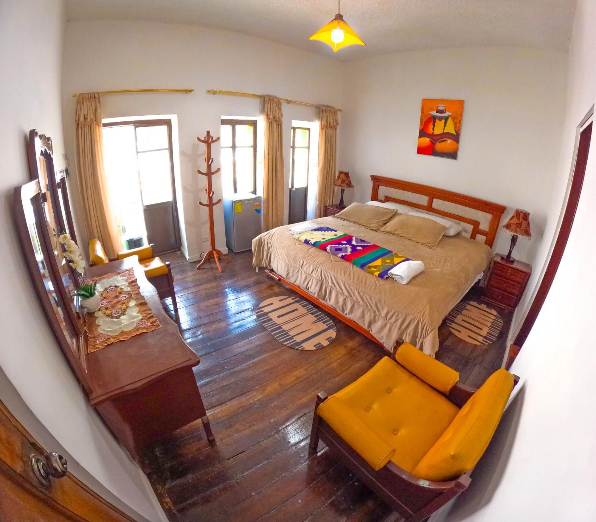 Colonial House Inn Кито Екстериор снимка
