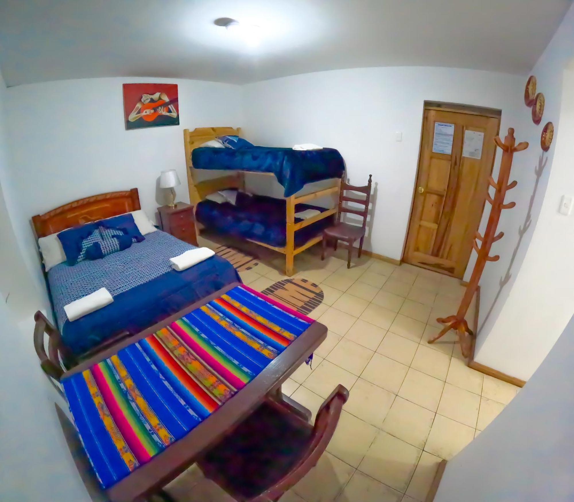 Colonial House Inn Кито Екстериор снимка