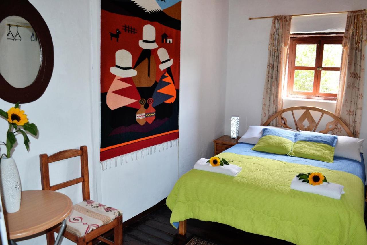 Colonial House Inn Кито Екстериор снимка