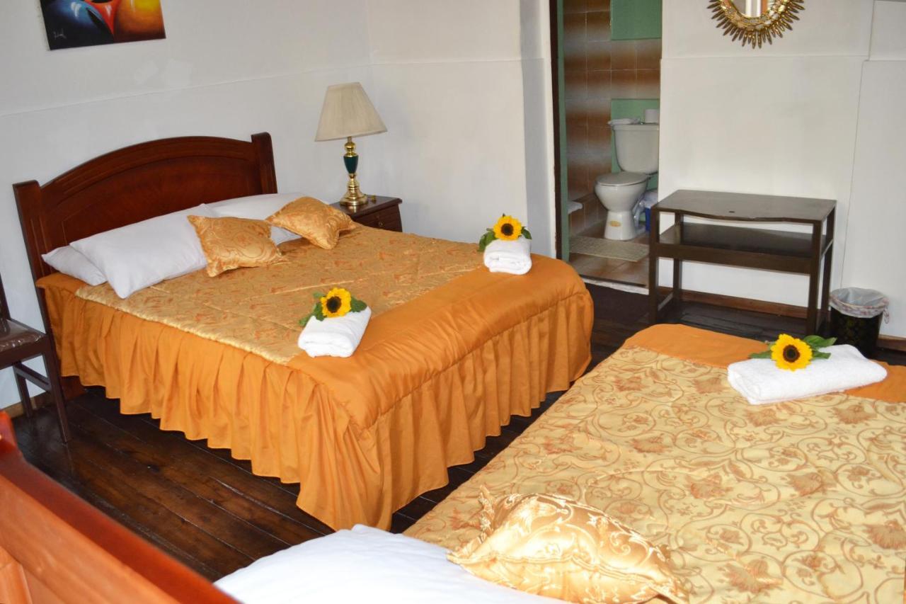 Colonial House Inn Кито Екстериор снимка